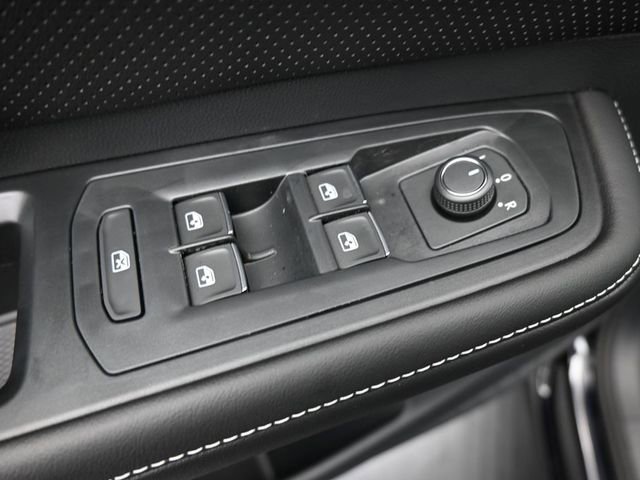 New 2026 Volkswagen Atlas SE image 13