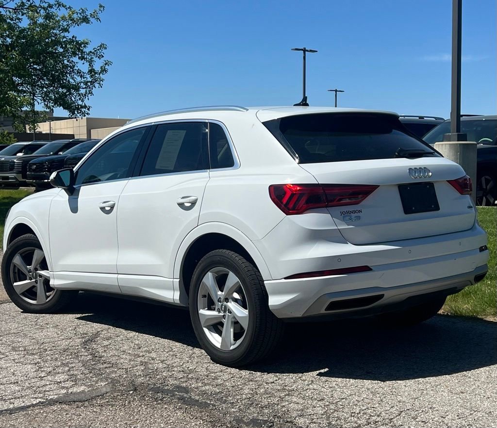 Used 2020 Audi Q3 2.0T Premium Plus w/ Premium Plus Package AWD/4WD image 2