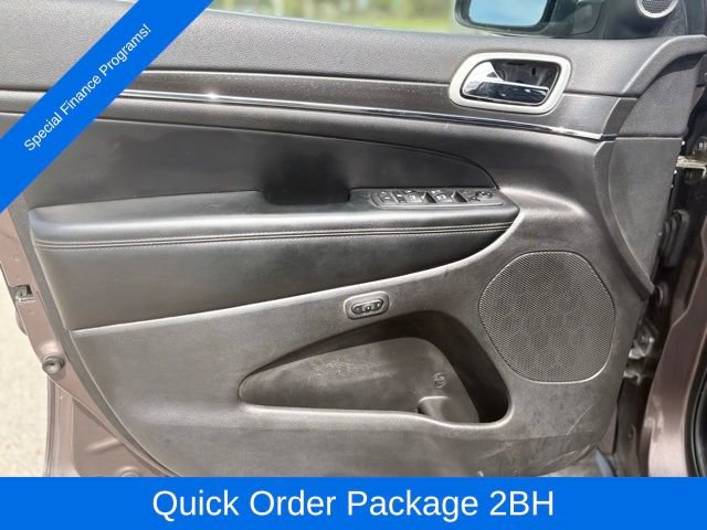 Used 2018 Jeep Grand Cherokee Limited AWD/4WD image 12
