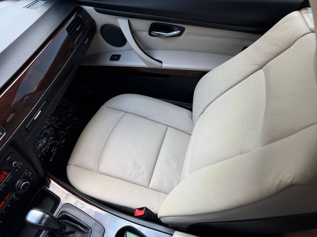 Used 2011 BMW 328i Convertible RWD image 38