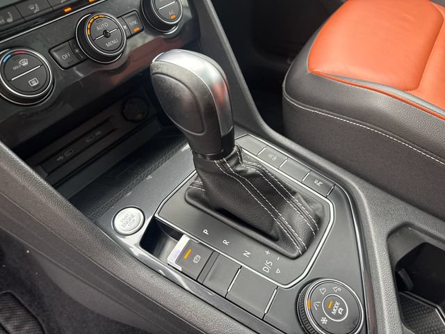 Used 2021 Volkswagen Tiguan SEL Premium R-Line w/ 3rd Row Seat Package AWD/4WD image 24