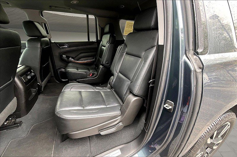 Used 2019 Chevrolet Suburban Premier w/ RST 6.2L Performance Edition RWD image 44