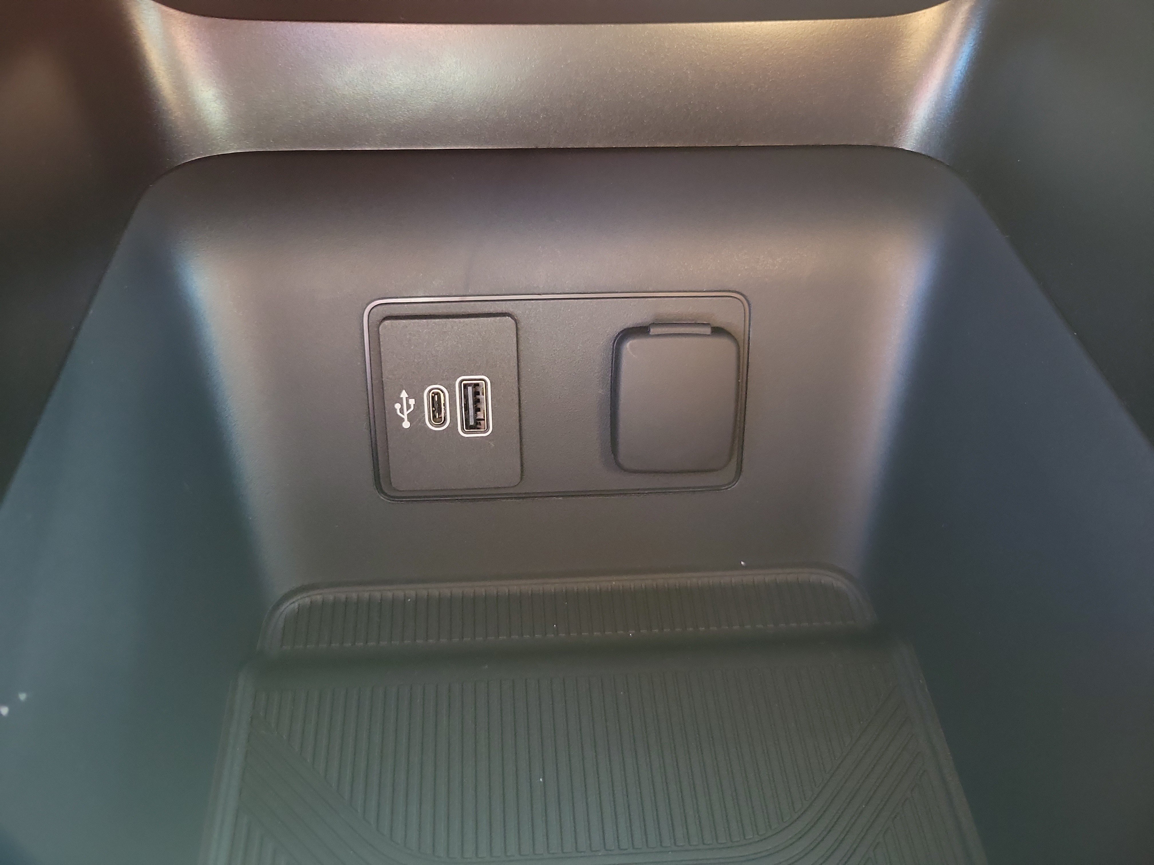 New 2026 Ford Explorer ST-Line w/ ST-Line Street Pack RWD image 13