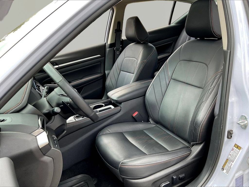 Certified 2024 Nissan Altima 2.5 SR w/ SR Premium Package FWD image 23