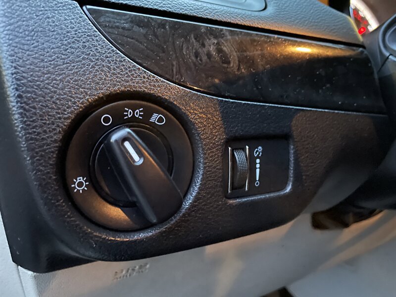 Used 2015 Dodge Grand Caravan SE w/ Quick Order Package 29E SE FWD image 27