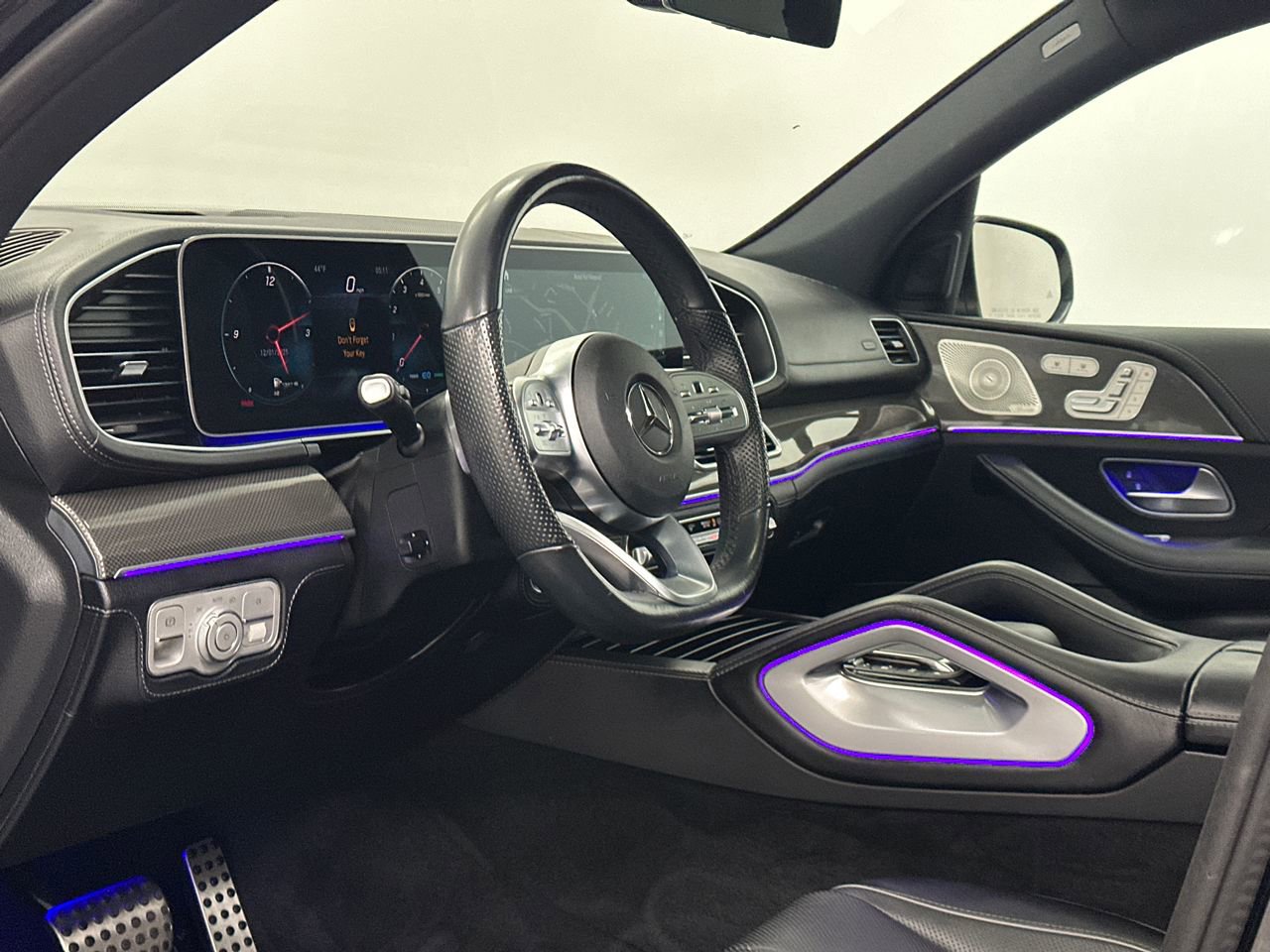 Used 2023 Mercedes-Benz GLS 580 4MATIC image 14