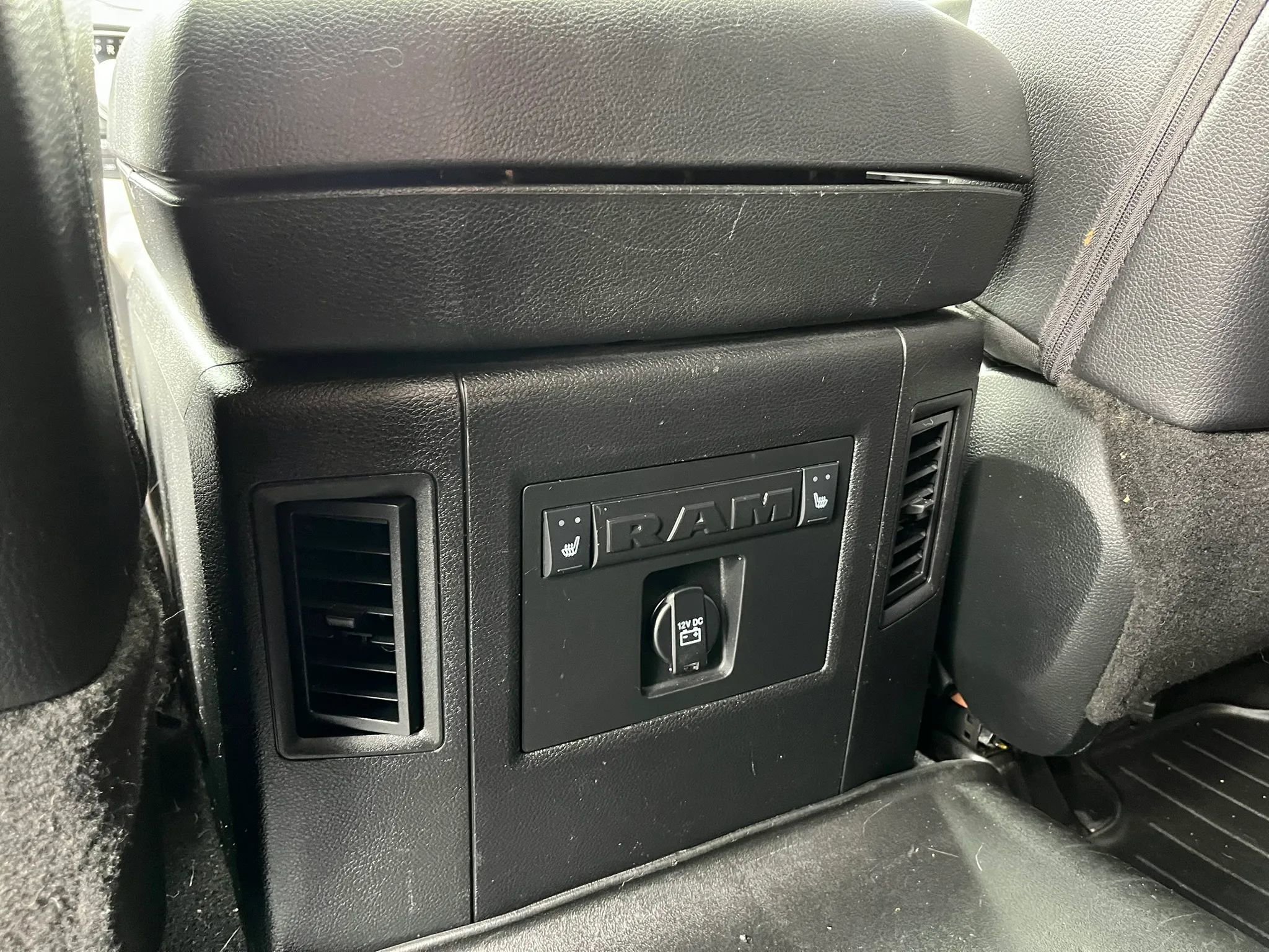 Used 2018 RAM 1500 Laramie w/ Convenience Group image 11