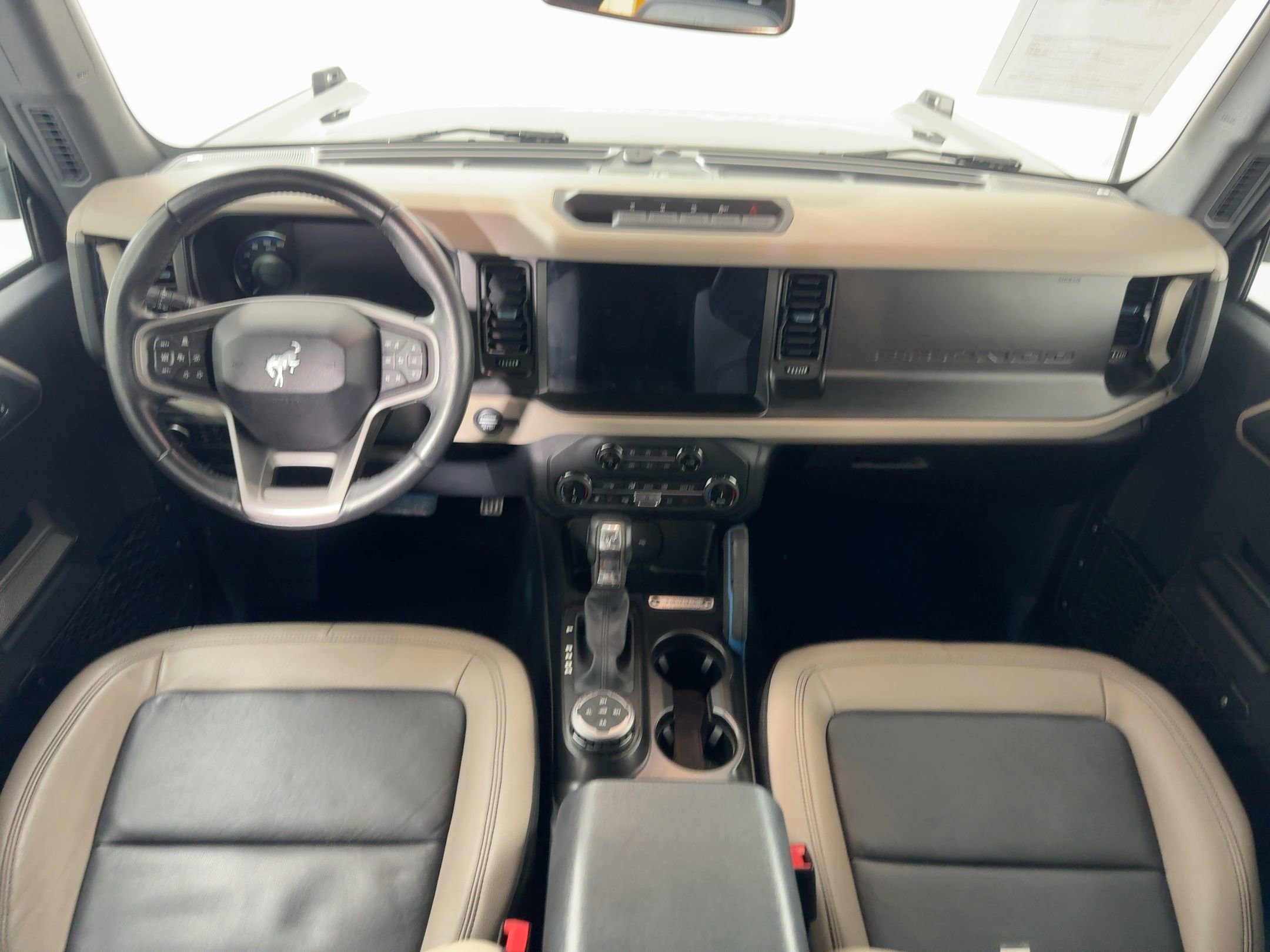 Used 2022 Ford Bronco Wildtrak image 16