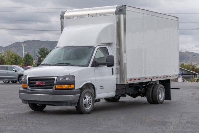 New 2025 GMC Savana 4500 w/ Driver Convenience Package RWD image 25