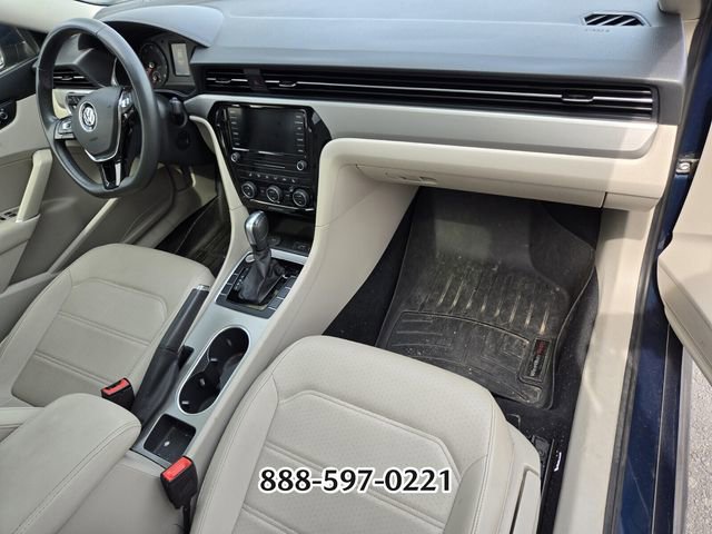Used 2022 Volkswagen Passat 2.0T SE FWD image 10