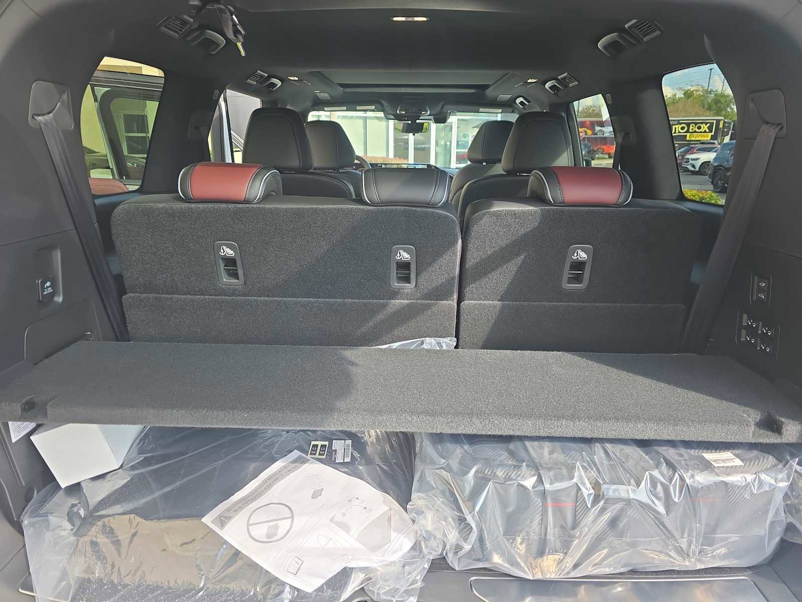 New 2026 INFINITI QX80 Autograph w/ Premium Cargo Package image 24