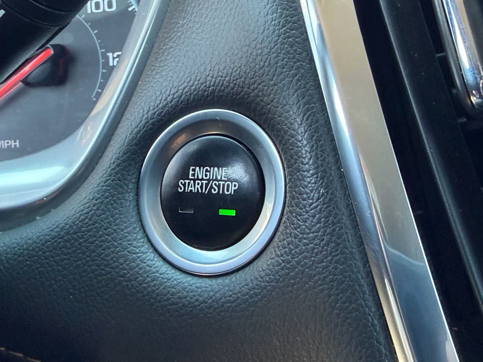 Used 2020 Chevrolet Traverse LT FWD image 13
