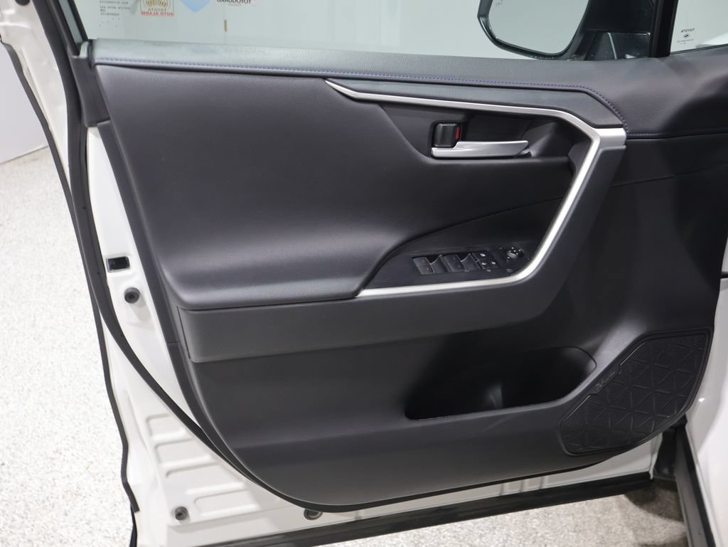 Used 2024 Toyota RAV4 XSE AWD/4WD image 13