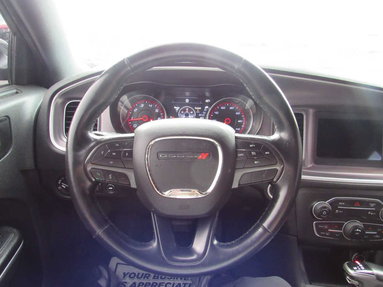 Used 2019 Dodge Charger SXT RWD image 11