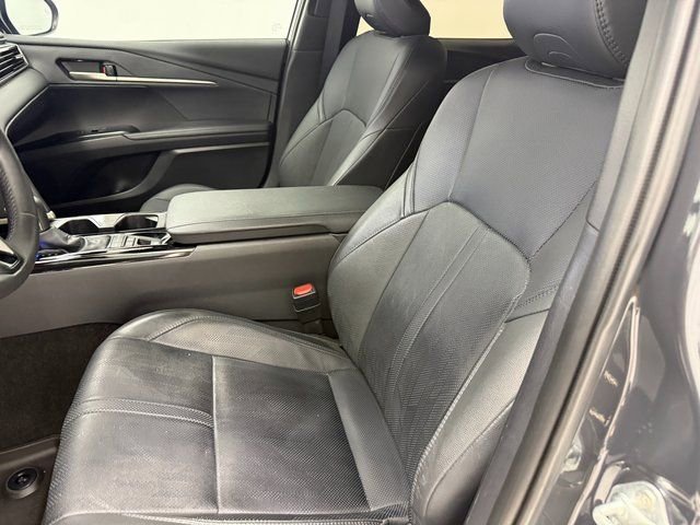 Used 2025 Toyota Camry XSE FWD image 27