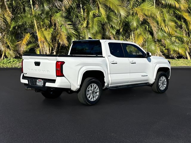 Used 2025 Toyota Tacoma SR5 AWD/4WD image 4