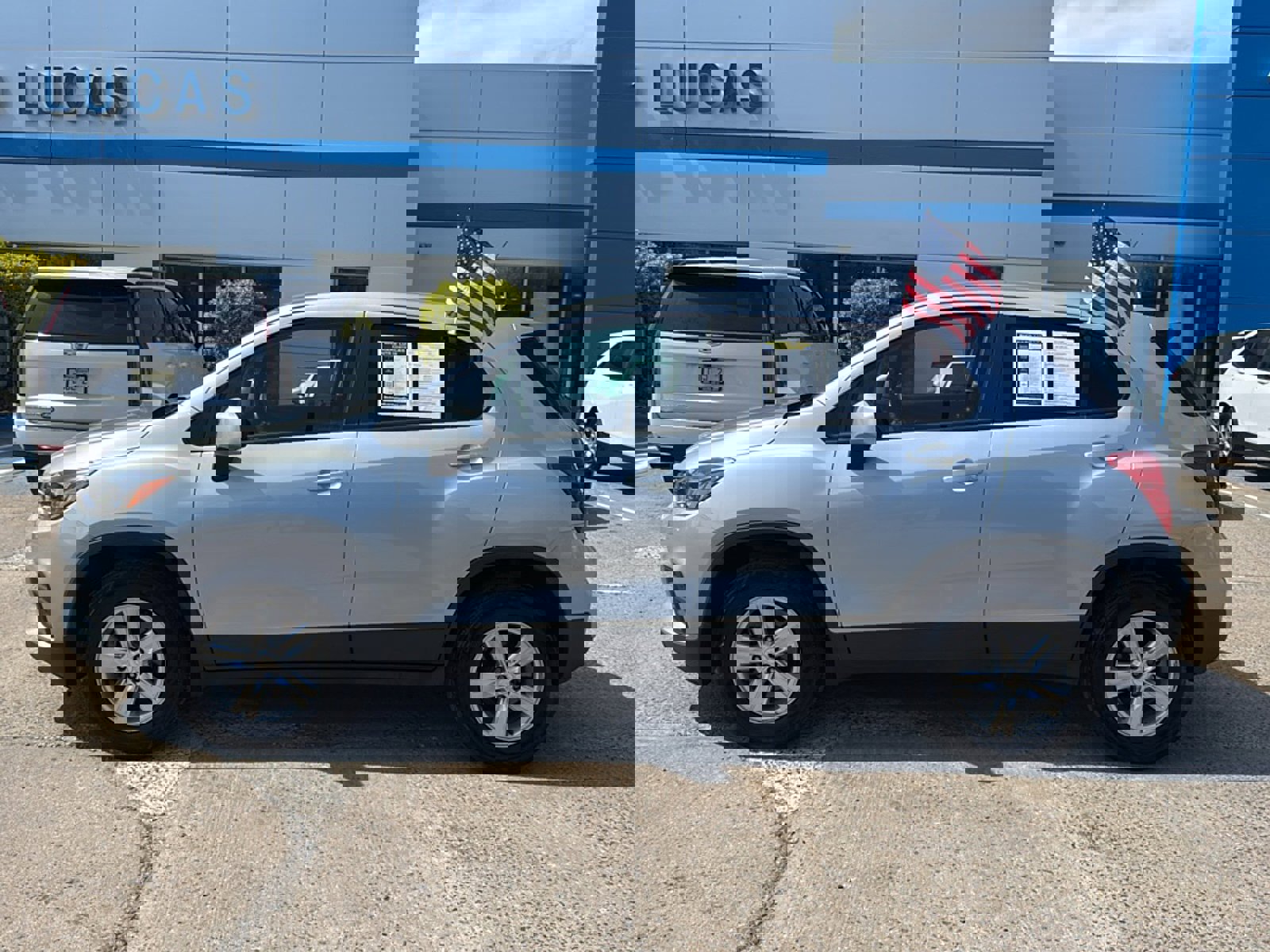 Used 2020 Chevrolet Trax LS w/ Tint and Cruise Package image 8