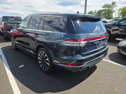 Used 2021 Lincoln Aviator Black Label Grand Touring AWD/4WD image 6