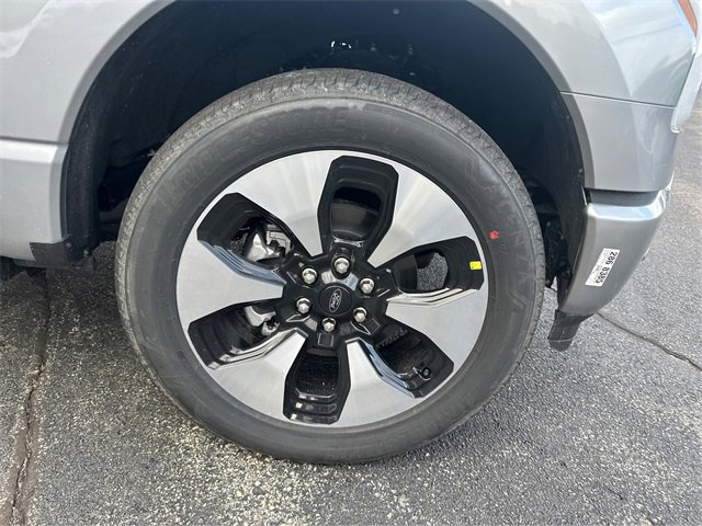 New 2025 Ford F150 Lightning Platinum image 12