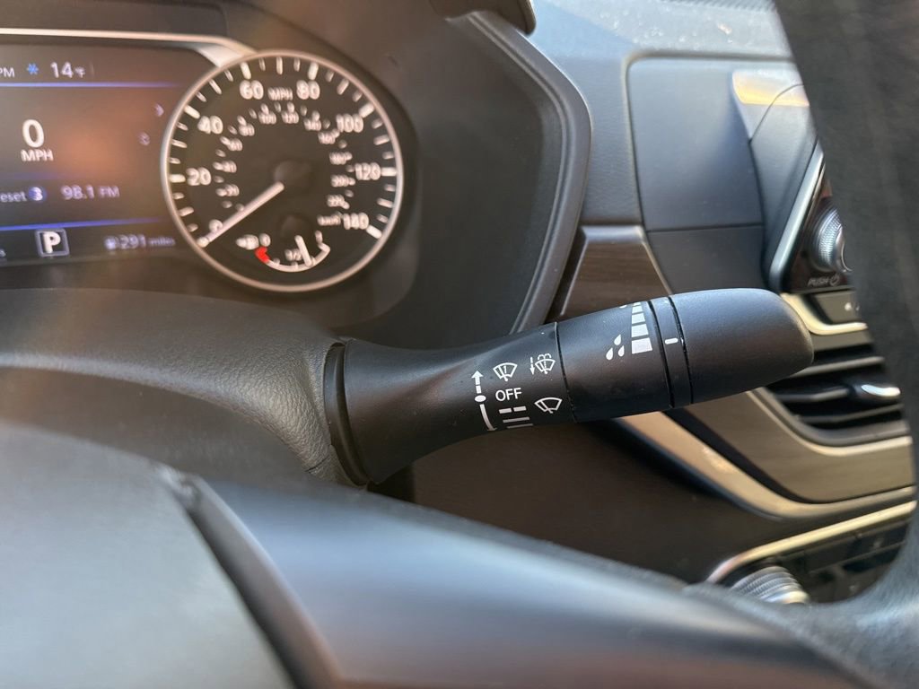 Used 2024 Nissan Altima 2.5 SV image 44