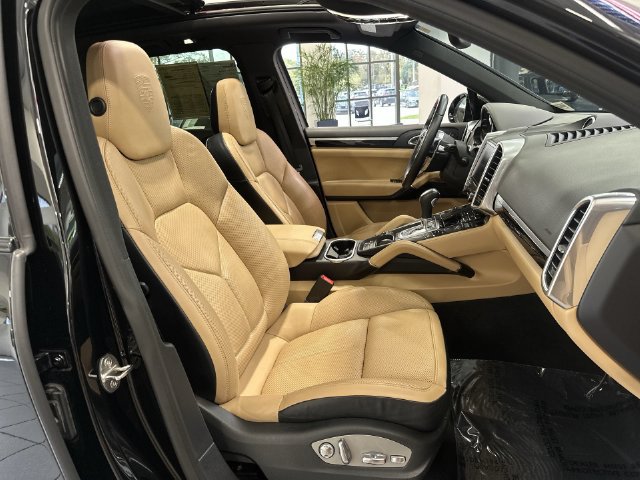 Used 2018 Porsche Cayenne Platinum Edition AWD/4WD image 29