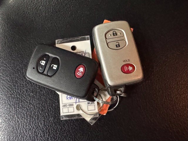 Used 2011 Toyota 4Runner Limited AWD/4WD image 39