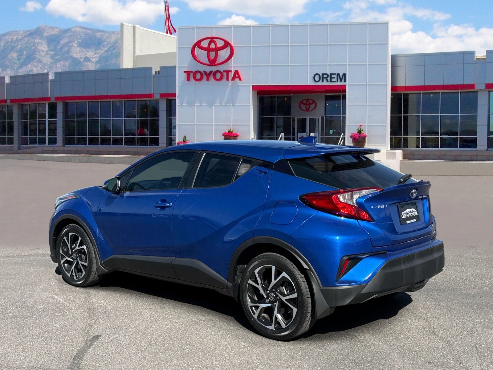 Used 2022 Toyota C-HR XLE FWD image 6
