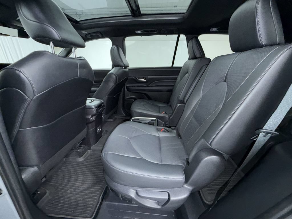Certified 2025 Toyota Grand Highlander AWD Hybrid image 8