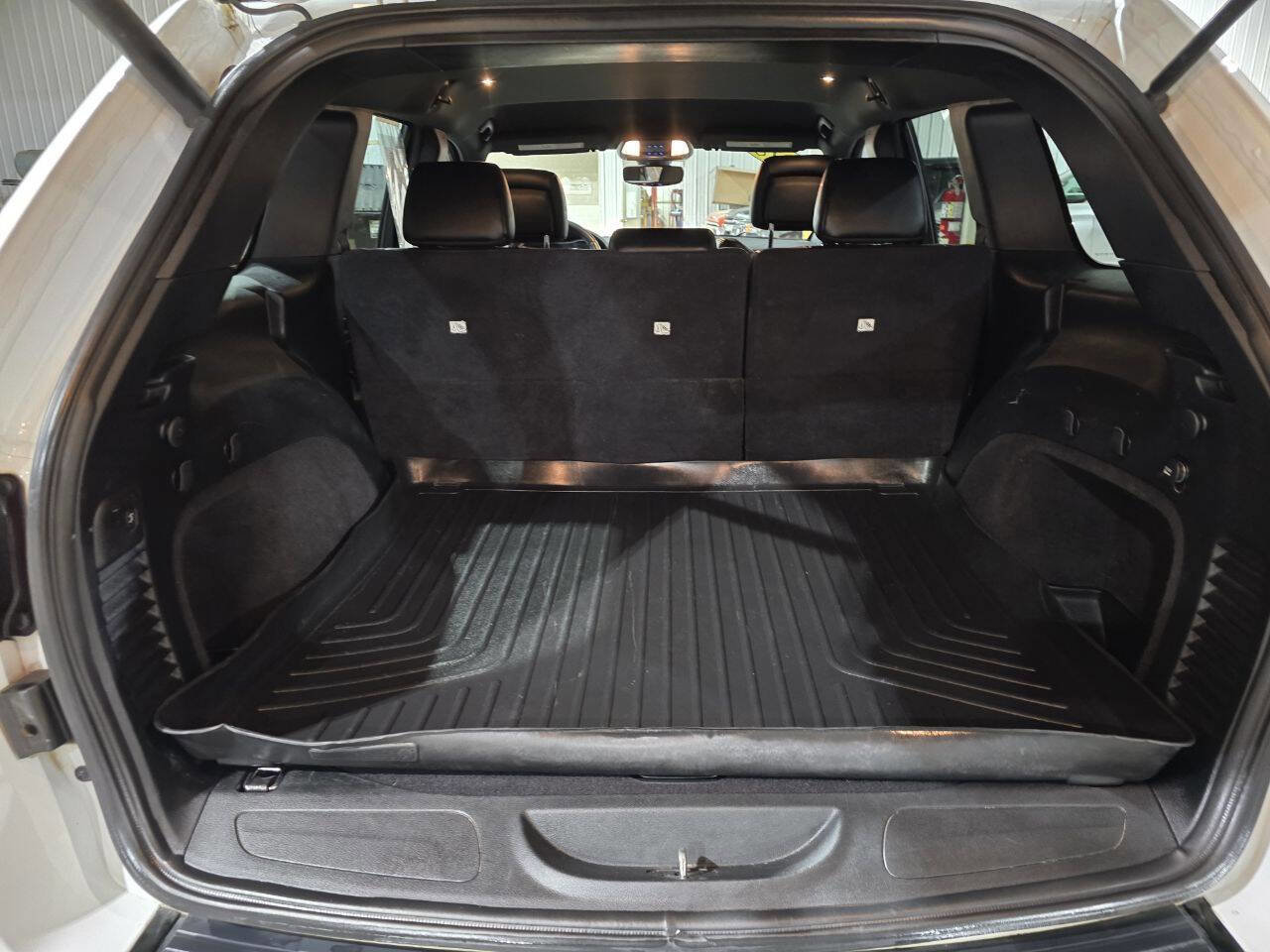 Used 2018 Jeep Grand Cherokee Altitude image 31