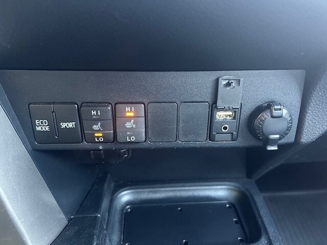 Used 2016 Toyota RAV4 Limited w/ Advanced Technology Package AWD/4WD image 18