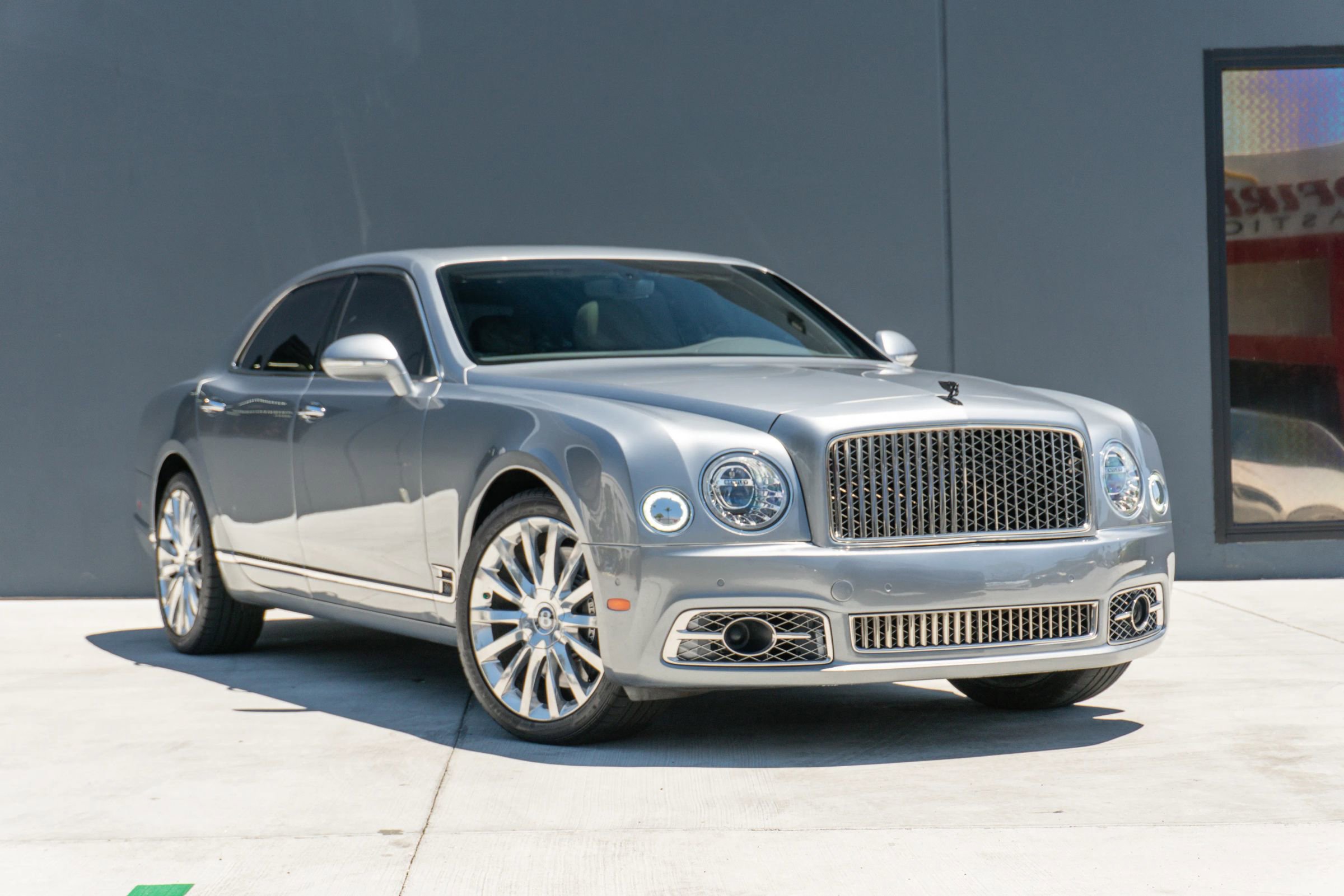 Used 2020 Bentley Mulsanne RWD image 5
