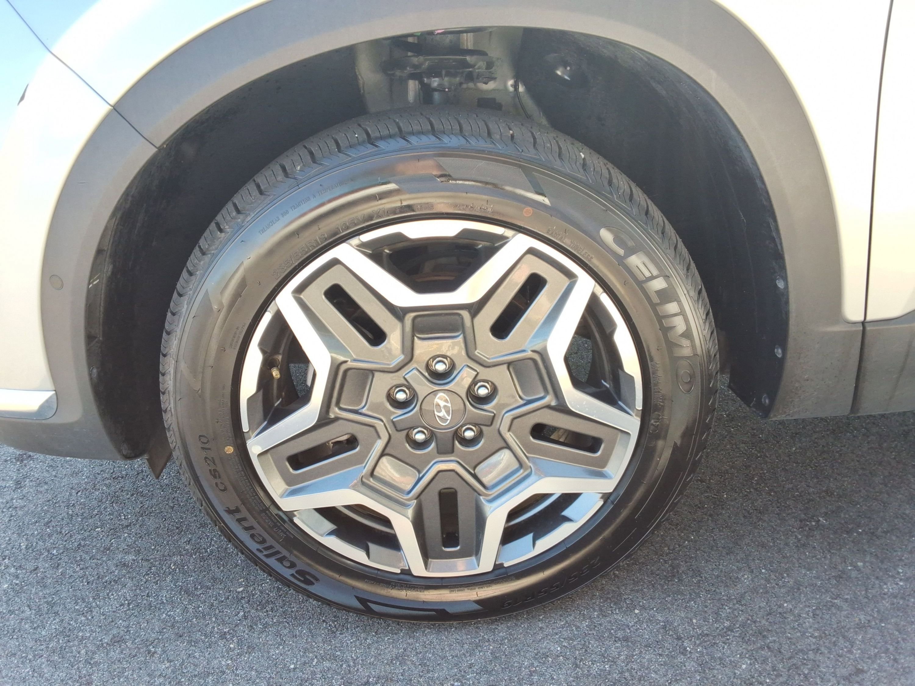 Used 2023 Hyundai Santa Fe Limited image 33