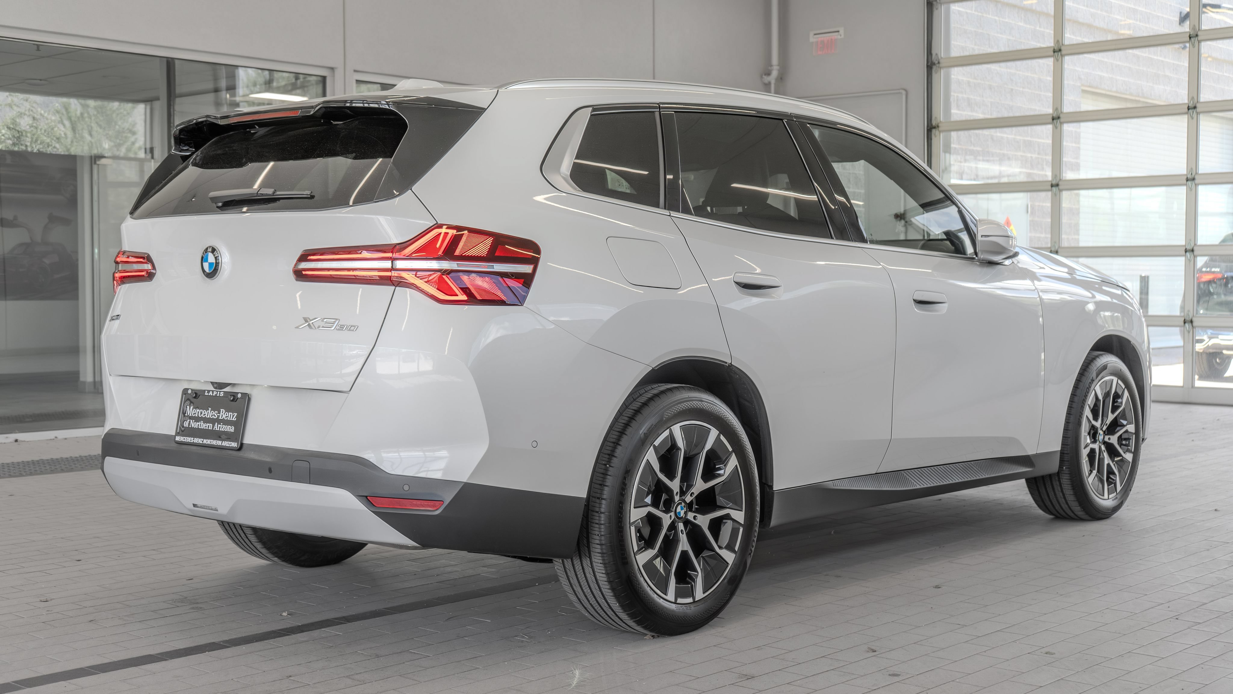 Used 2025 BMW X3 xDrive30i w/ M Sport Package AWD/4WD image 29