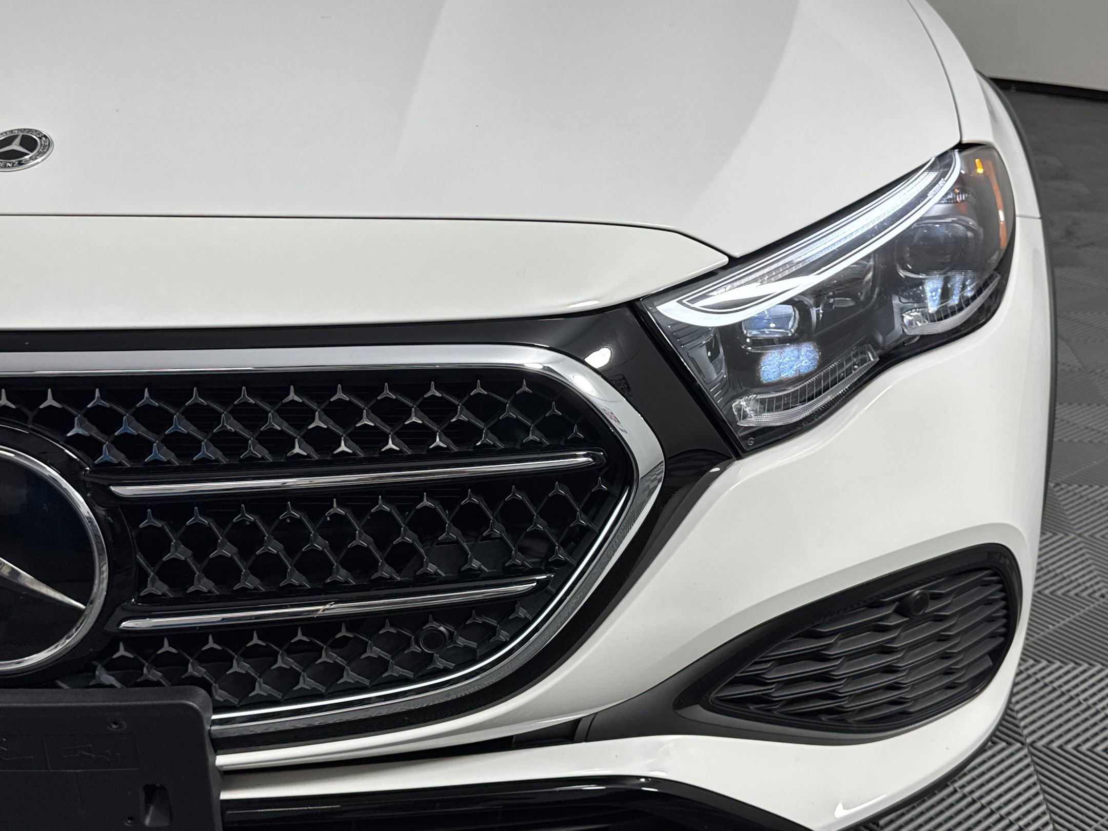 Used 2025 Mercedes-Benz E 450 4MATIC All-Terrain Wagon image 11