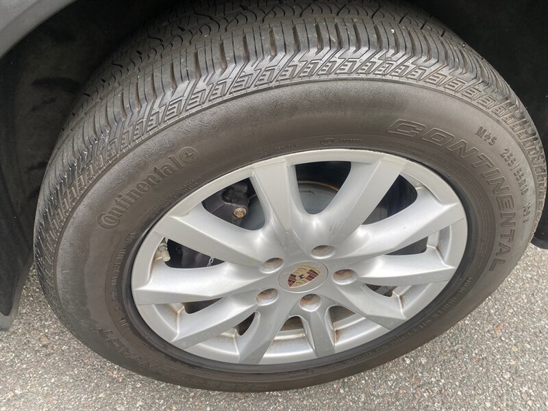 Used 2012 Porsche Cayenne AWD/4WD image 30