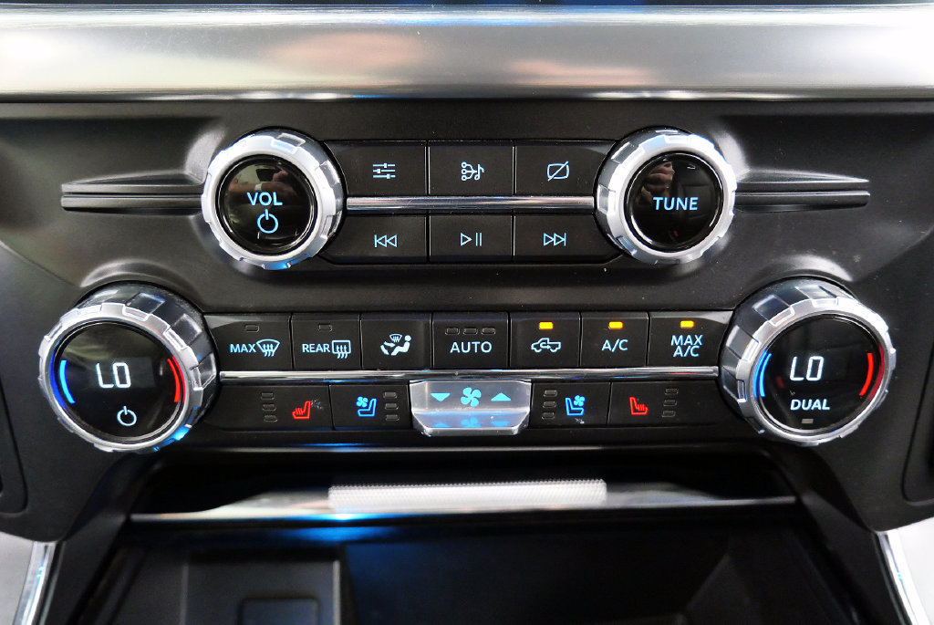 Used 2021 Ford F150 Lariat w/ Max Trailer Tow Package AWD/4WD image 32