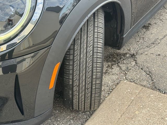 Used 2023 MINI Cooper S w/ Signature Upholstery Package image 21