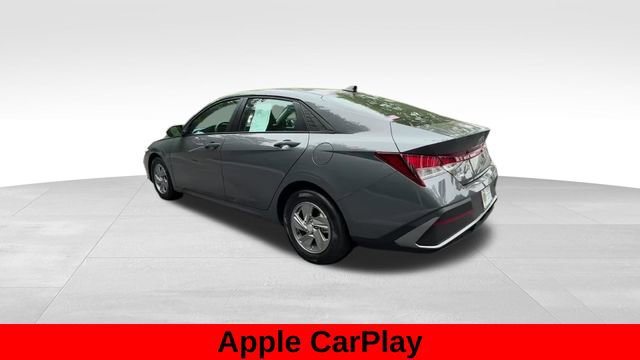 Used 2026 Hyundai Elantra SE w/ Cargo Package FWD image 6