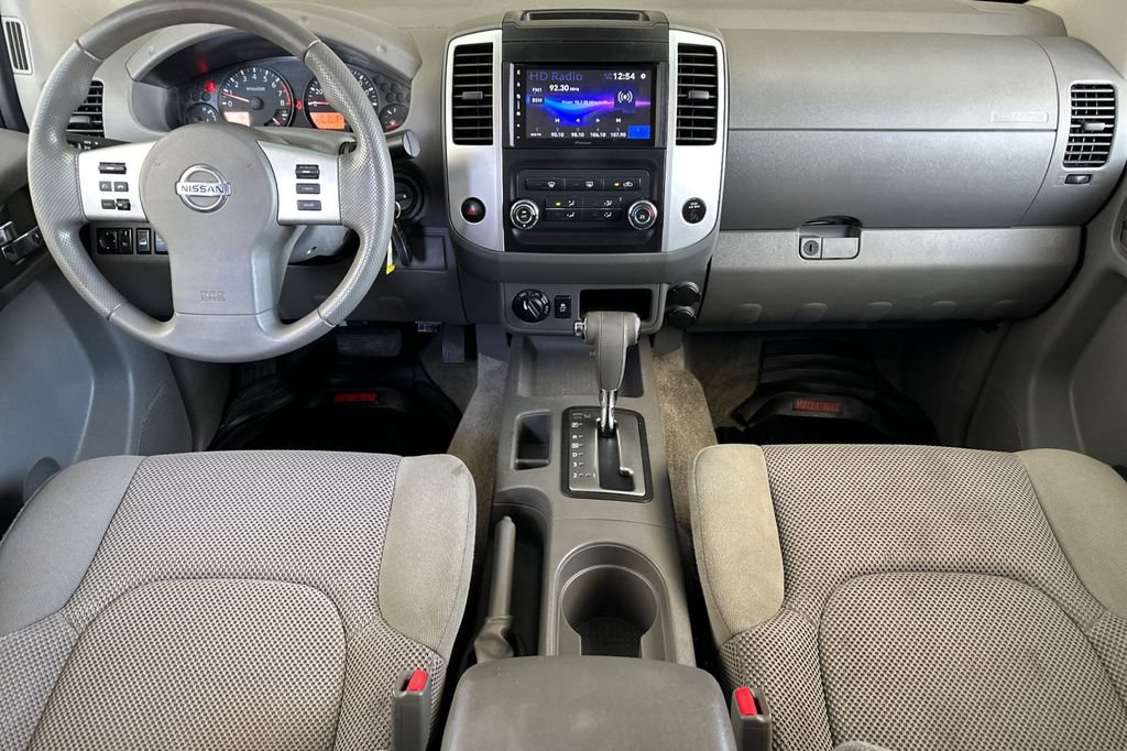 Used 2013 Nissan Frontier SV AWD/4WD image 13