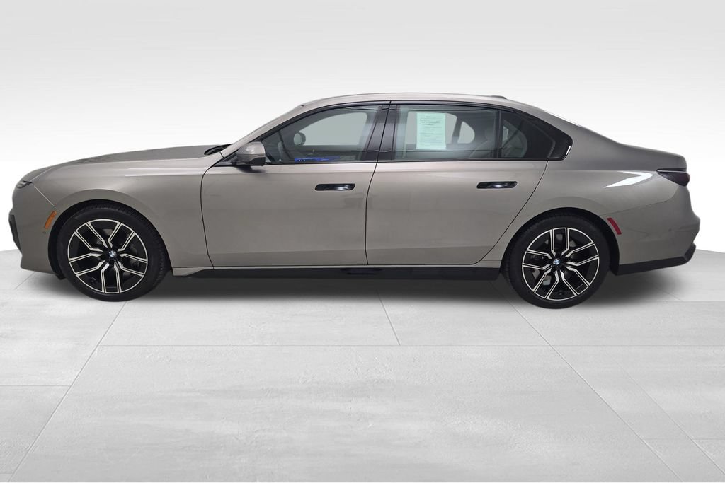 Certified 2023 BMW 760i xDrive w/ Luxury Rear Seating Package AWD/4WD image 6
