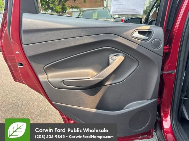 Used 2015 Ford Escape Titanium w/ Equipment Group 301A AWD/4WD image 28