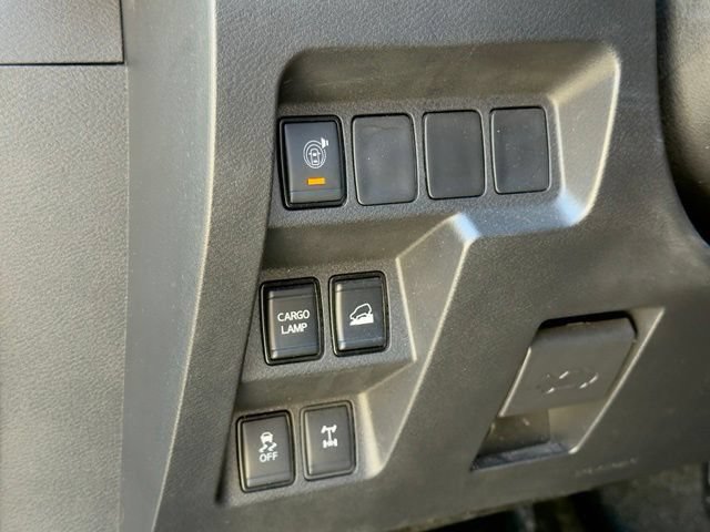 Used 2022 Nissan Frontier PRO-4X w/ Technology Package AWD/4WD image 27