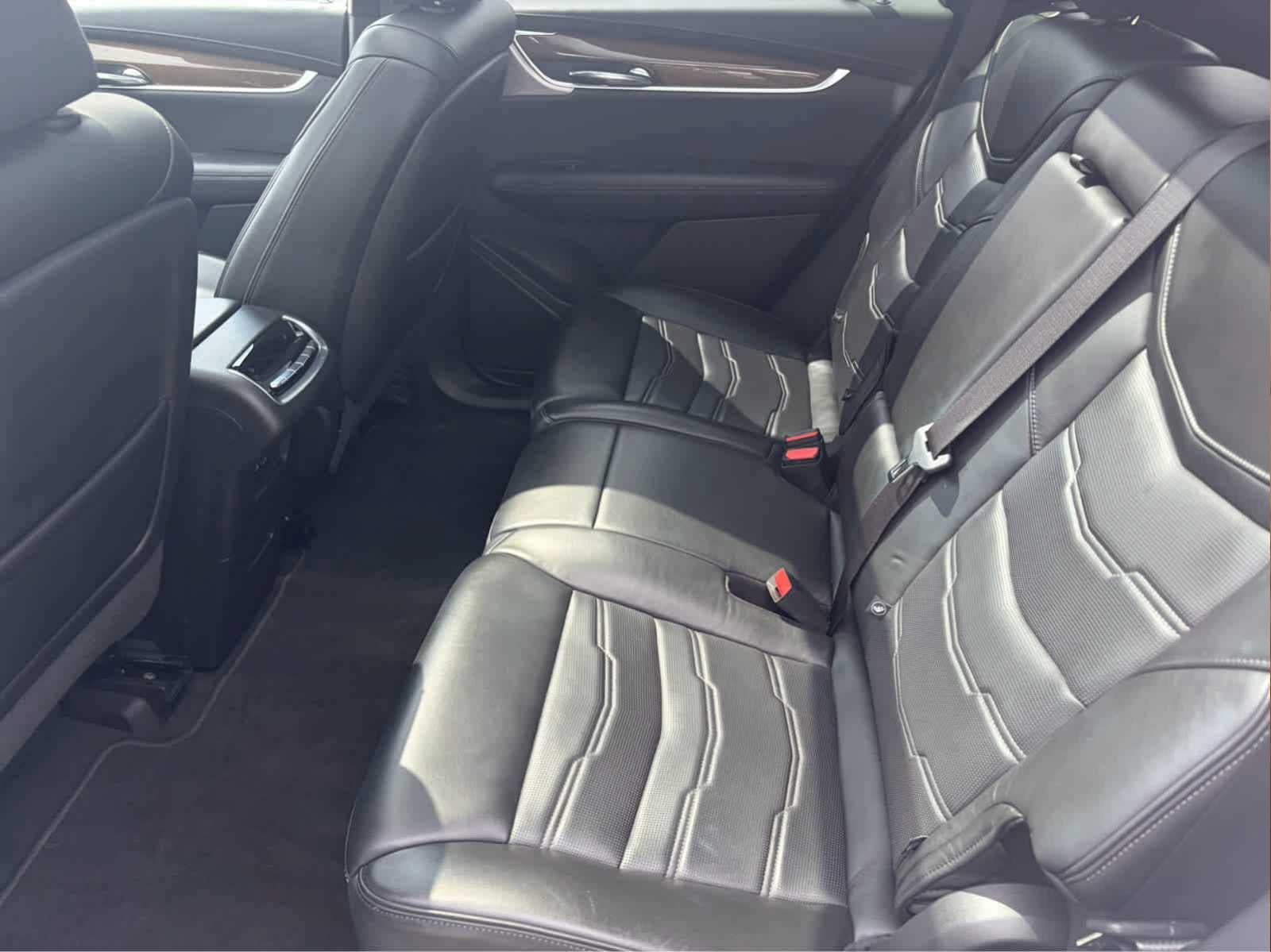 Used 2020 Cadillac XT6 Sport w/ Platinum Package AWD/4WD image 22