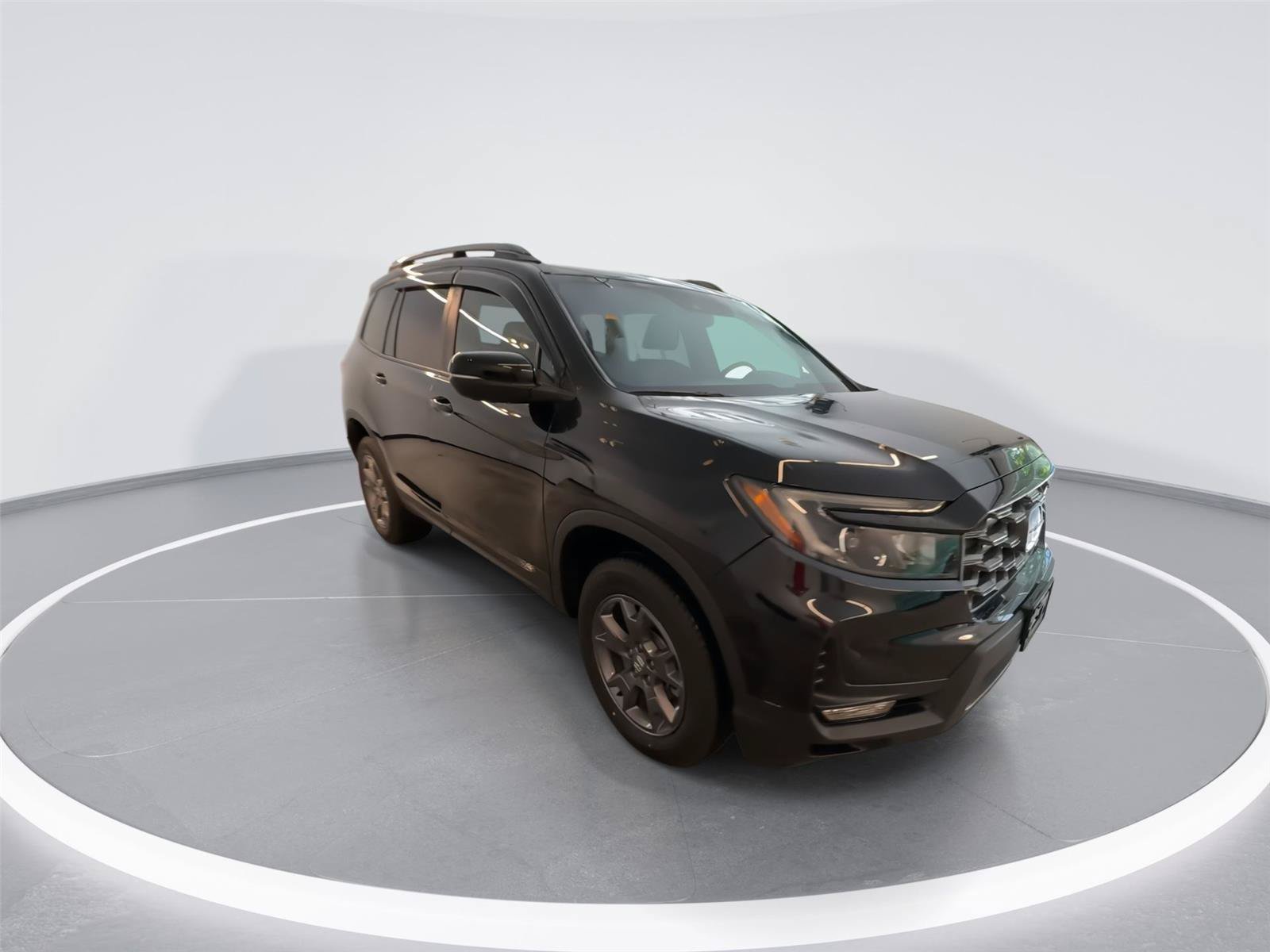 Used 2024 Honda Passport TrailSport image 2