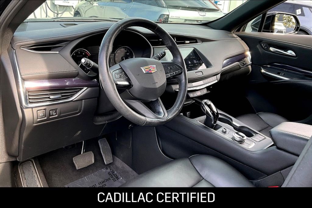 Certified 2023 Cadillac XT4 Luxury w/ Cold Weather Package image 16