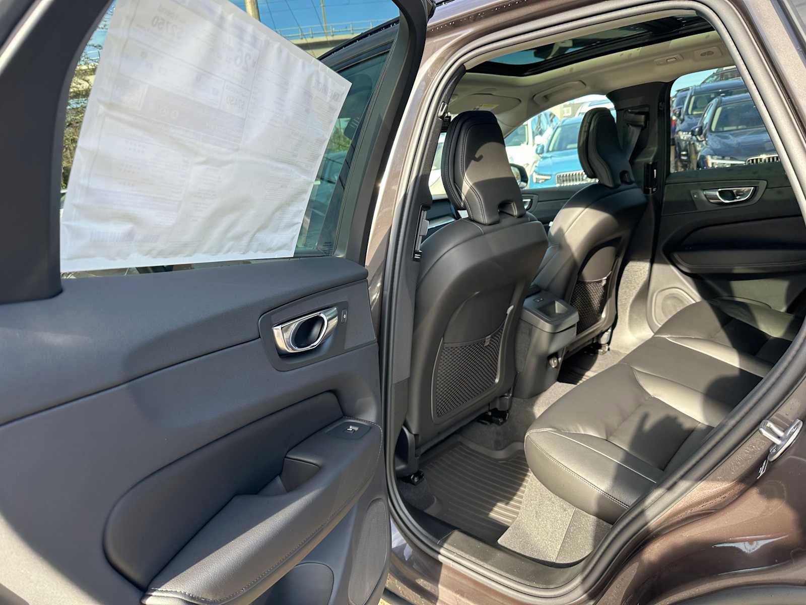 Used 2025 Volvo XC60 B5 Core w/ Protection Package Premier image 16