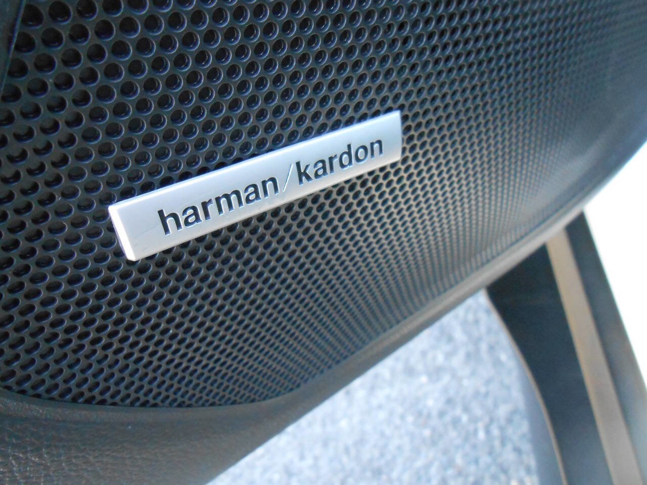 Used 2018 Subaru Outback 2.5i Limited image 25