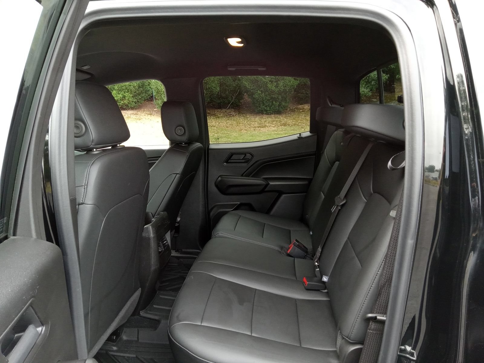 Used 2025 Chevrolet Colorado Trail Boss AWD/4WD image 27