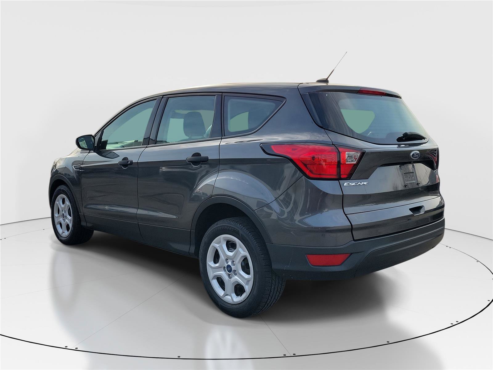 Used 2019 Ford Escape S image 3