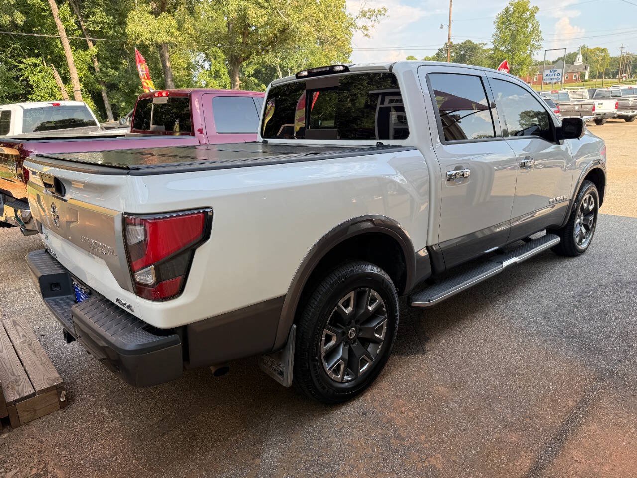 Used 2021 Nissan Titan Platinum Reserve w/ Moonroof Package AWD/4WD image 4